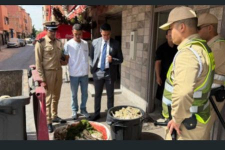 حجز كميات كبيرة من الدجاج غير الصالح وإغلاق مطعم بجليز 